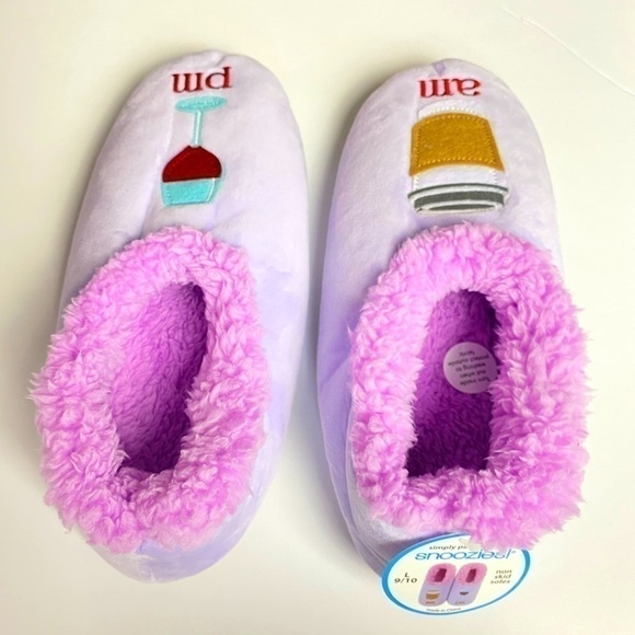 SNOOZIES Coffee & Wine Fuzzy Fun & Cozy Women’s Slipper Socks Sz L 9/10 Lilac - Picture 5 of 8